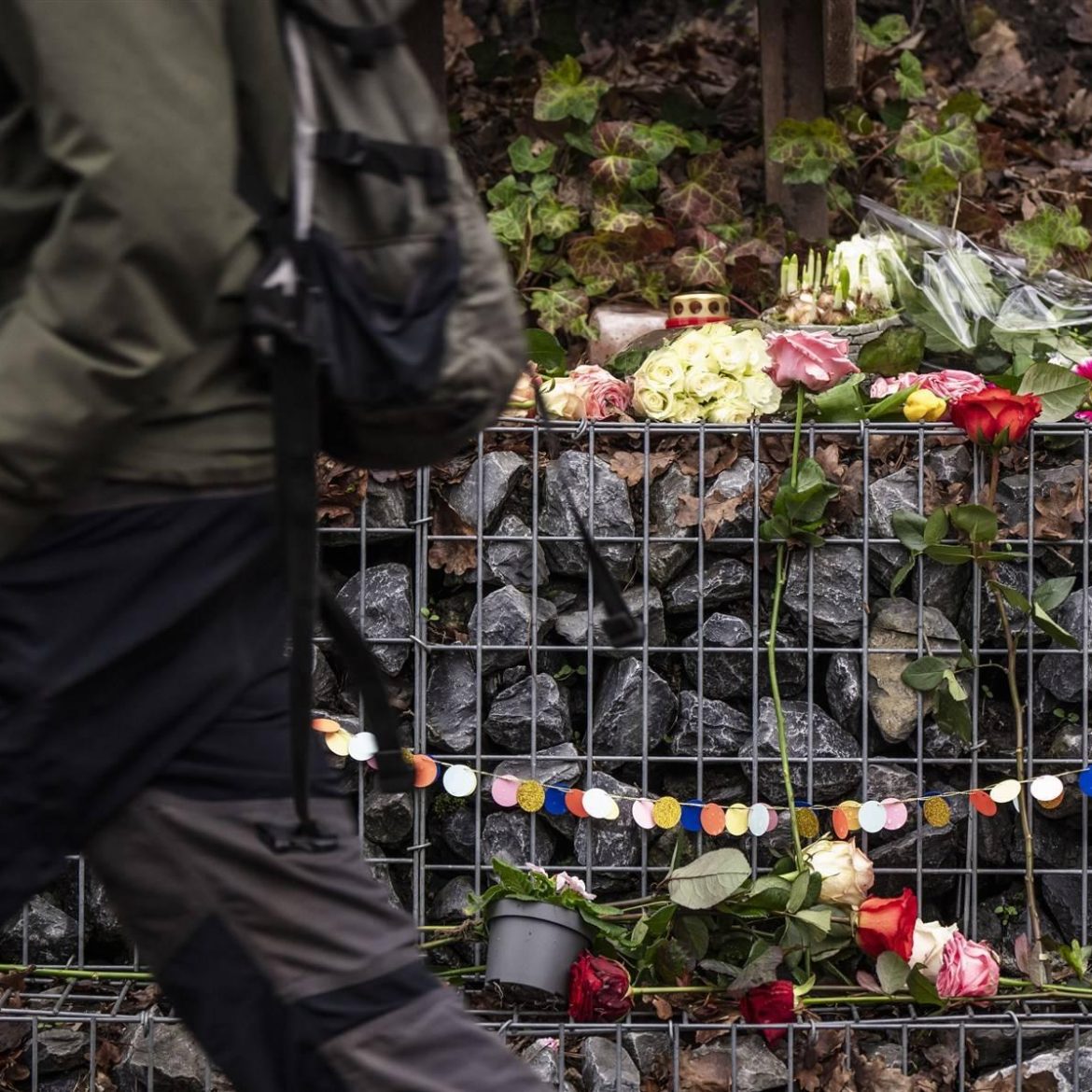 Bloemen na steekpartij Den Dolder