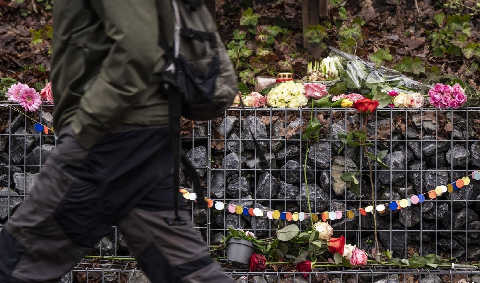 Bloemen na steekpartij Den Dolder