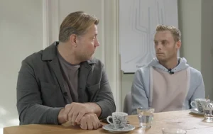 Thumbnail voor Roekie is in 'het meest bizarre conflict' verwikkeld in 'Waar Is Mijn Erfenis?': 'Verwerken is nog niet aan de orde'