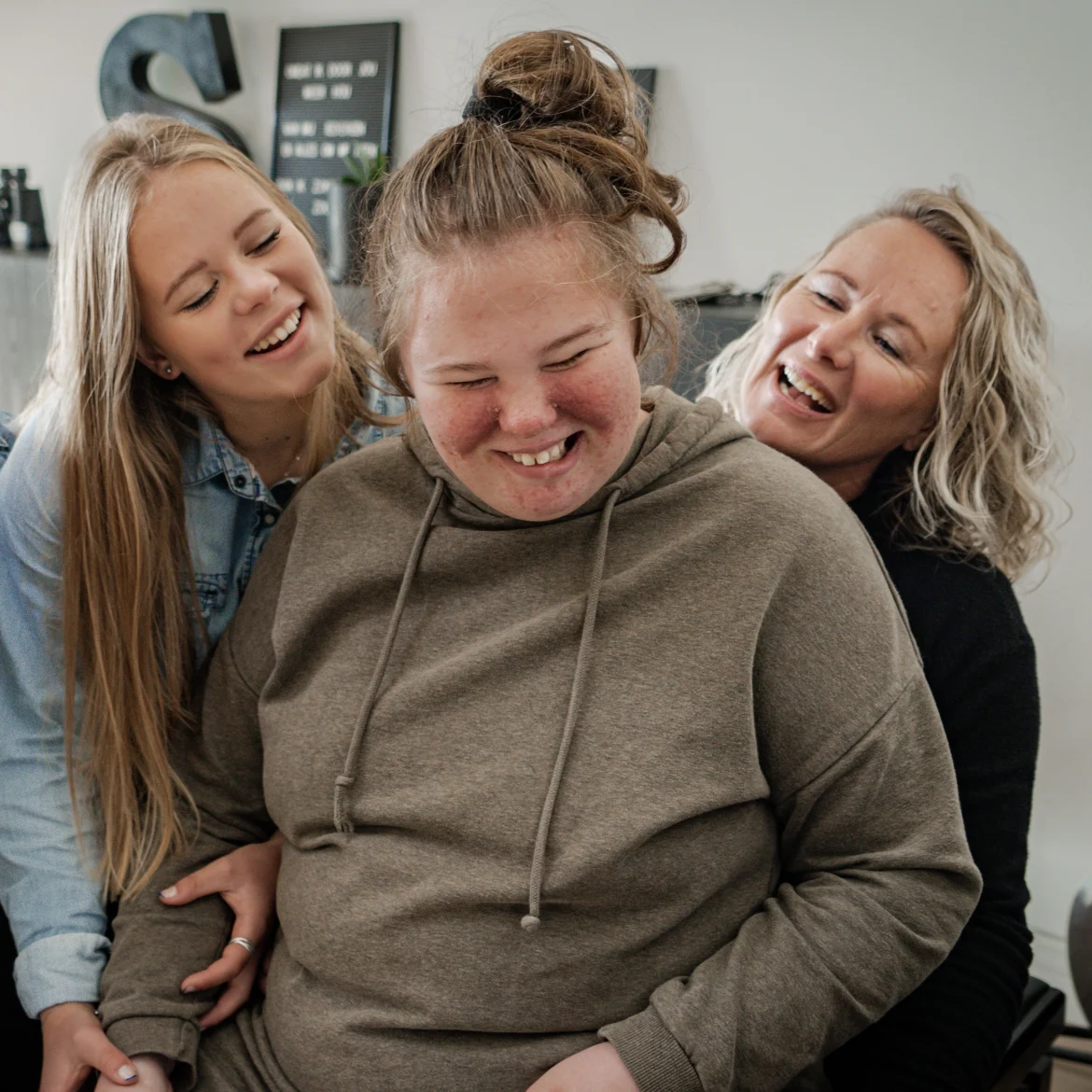 Suzanne is mantelzorger van haar dochter Amber (21): 'Wil je helpen? Neem ongevraagd iets uit handen'