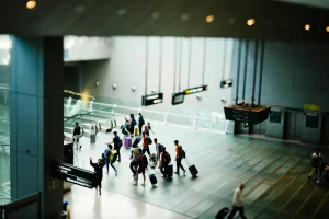 Thumbnail voor Laatste knuffel van Canadese met overleden vader vastgelegd door luchthaven: 'Stukje magie in de moeilijkste tijd van mijn leven'