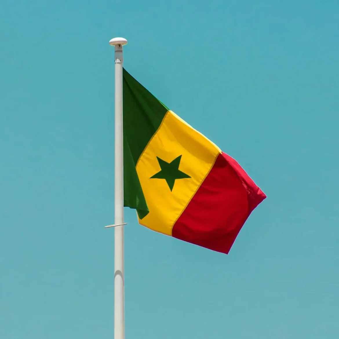 vlag van Senegal | Vijfsterrenhotel in Senegal overvallen