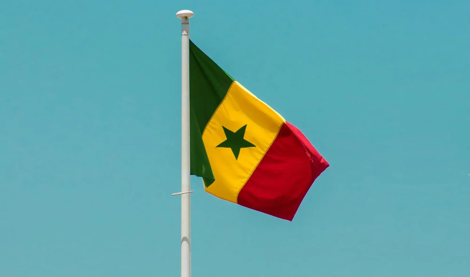 vlag van Senegal | Vijfsterrenhotel in Senegal overvallen