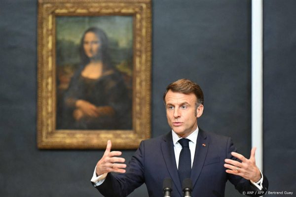 Mona Lisa: de glimlach die miljoenen trekt krijgt haar eigen ruimte in het overvolle Louvre