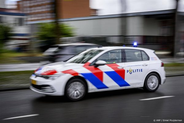 politieauto op de weg