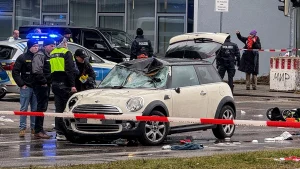 Thumbnail voor Dit weten we over Farhad N., de man die inreed op menigte in München