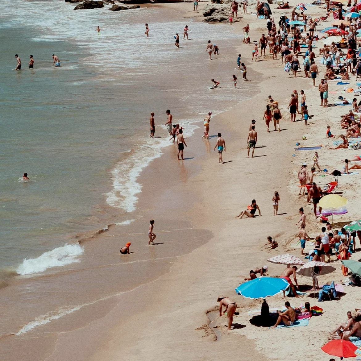 Bikiniverbod in populaire Portugese badplaats Albufeira, toeristen riskeren hoge boete