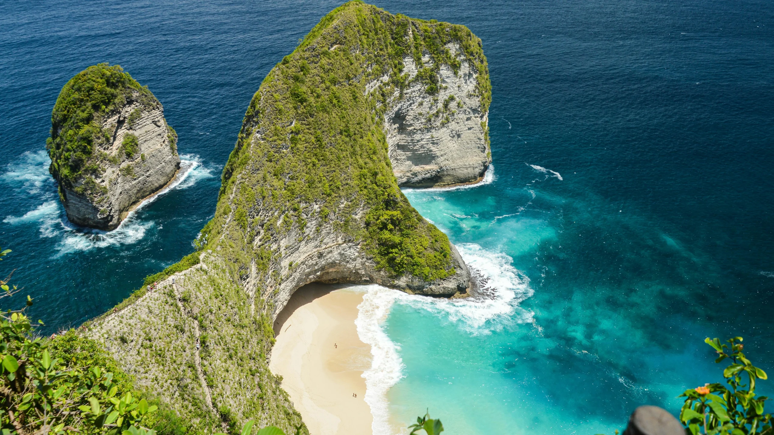 Nusa Penida Kelingking Beach