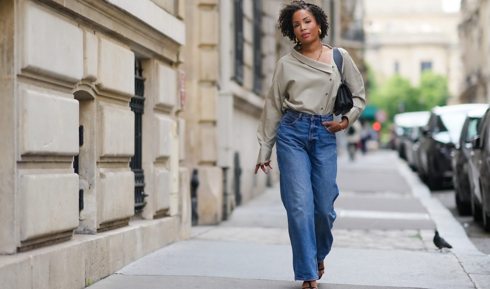 vrouw wide leg jeans streetstyle