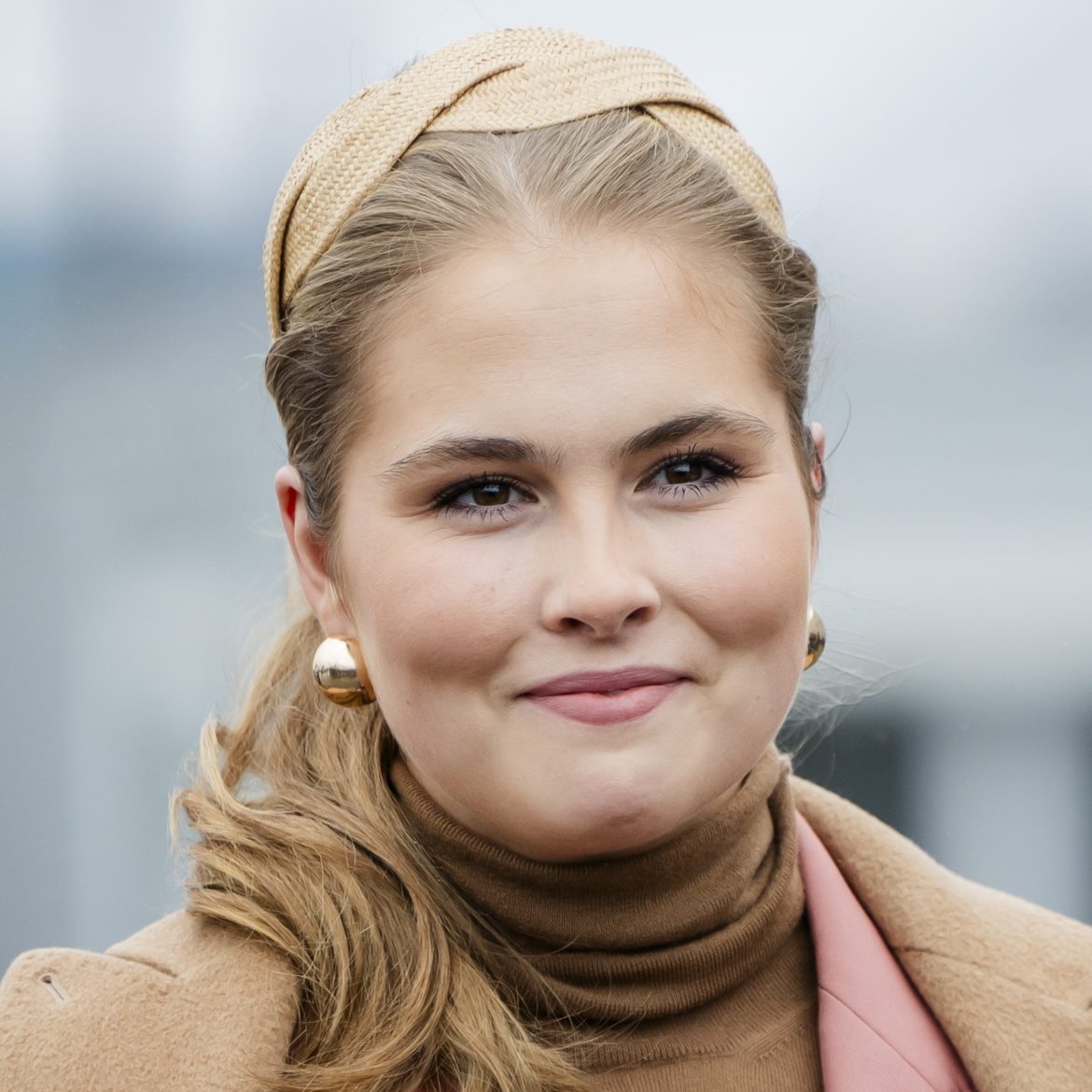 Prinses Amalia heeft eerste officiële soloklus en doopt schip