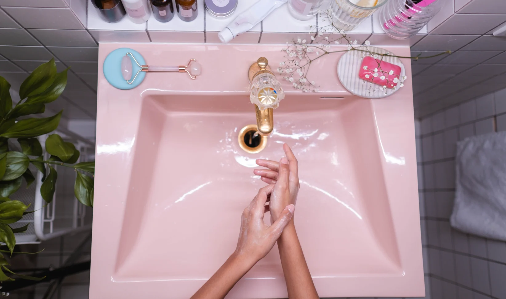 'Clean girls' opgelet: dit is dé nieuwe nageltrend van het voorjaar